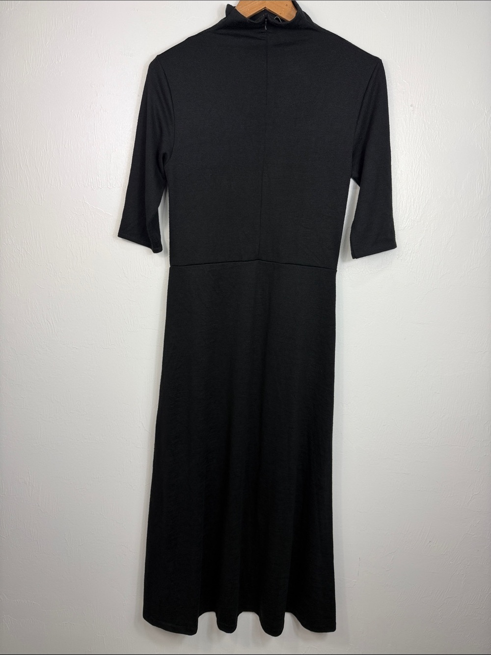 Vince Black Turtleneck Midi Dress Elbow Sleeve Stretch Minimalist Size M - Picture 4 of 10